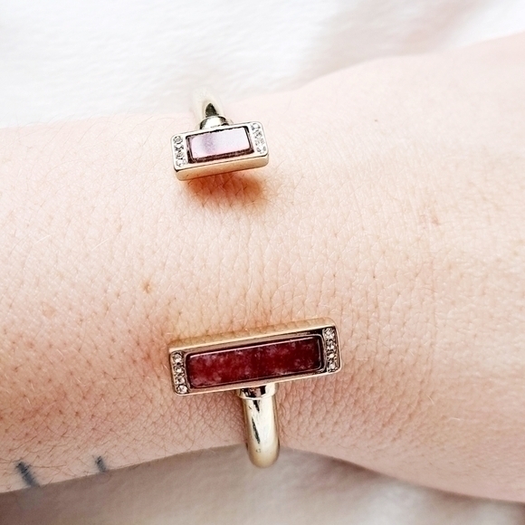 WHITE HOUSE BLACK MARKET WOODEN ACCENT BANGLE BRACELET - Picture 4 of 4